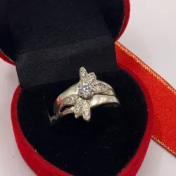 Anillo de compromiso