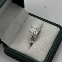 Anillo de compromiso