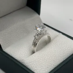 Anillo de compromiso