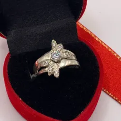 Anillo de compromiso