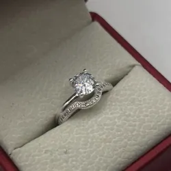 Anillo de compromiso