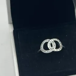 Anillo de doble aro