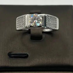 Anillo de hombre