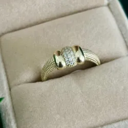 Anillo de piedritas