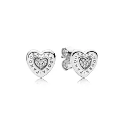 Aretes de corazón clásico
