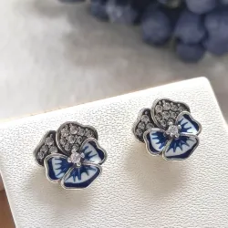 Aretes de flor azul