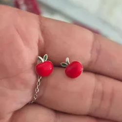 Aretes de manzana