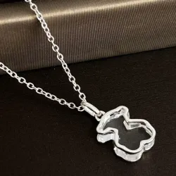 Cadena con dije de cristal