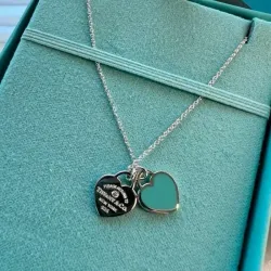 Cadena de doble corazón azul