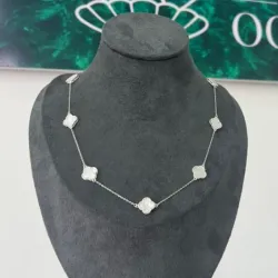 Collar de 7 tréboles
