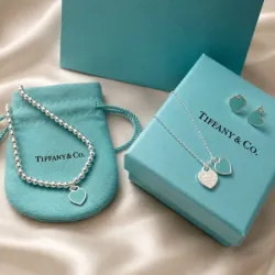 Conjunto de corazón azul