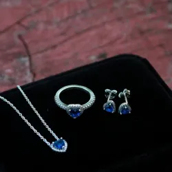 Conjunto de corazón azul