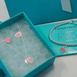 Conjunto de corazón rosa