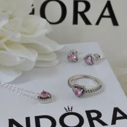 Conjunto de corazón rosa