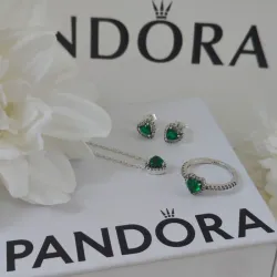 Conjunto de corazón verde