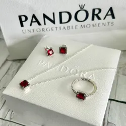 Conjunto de cuadros rojo