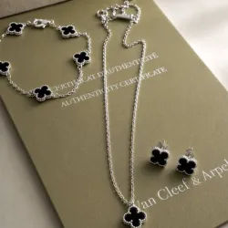 Conjunto de trébol negro