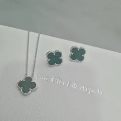 Conjunto de trébol verde