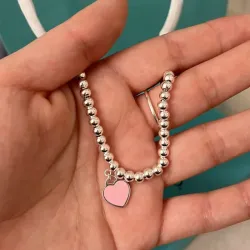 Pulsera de corazón rosa