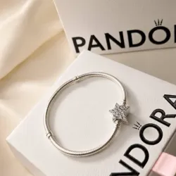 Pulsera flexible con cierre de estrella