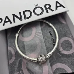 Pulsera flexible con piedritas
