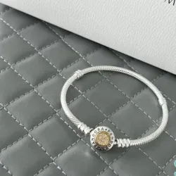 Pulsera flexible de logo clásico