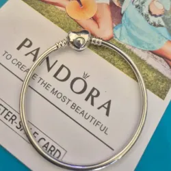 Pulsera rígida
