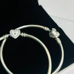 Pulseras rígidas