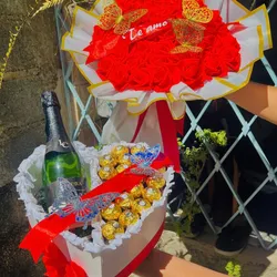 ❤️🍫🌹