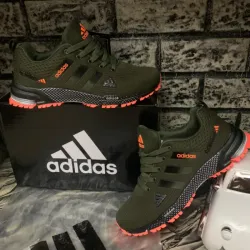 Adidas maratón verde olivo 
