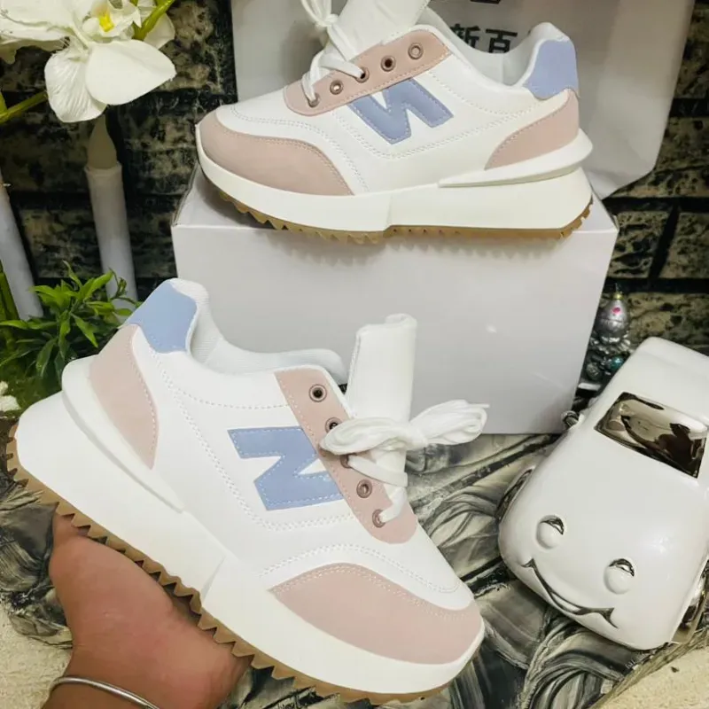 New Balance con la *N* Azúl