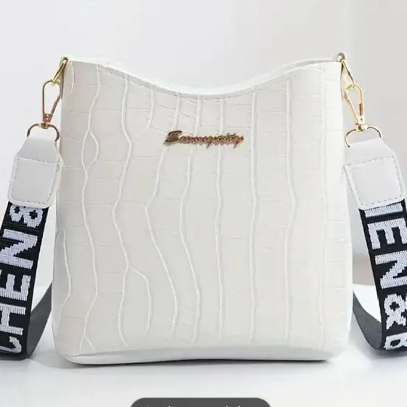 Cartera blanca