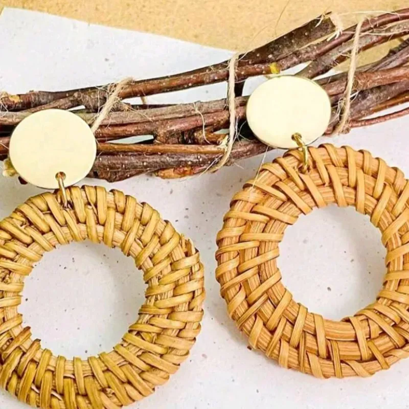 Aretes ratán