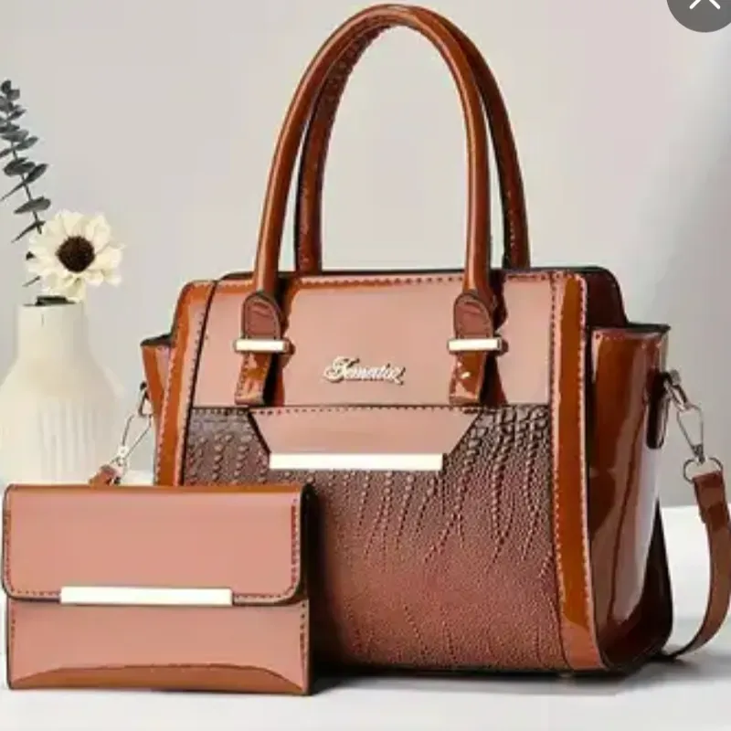 Bolso de charol