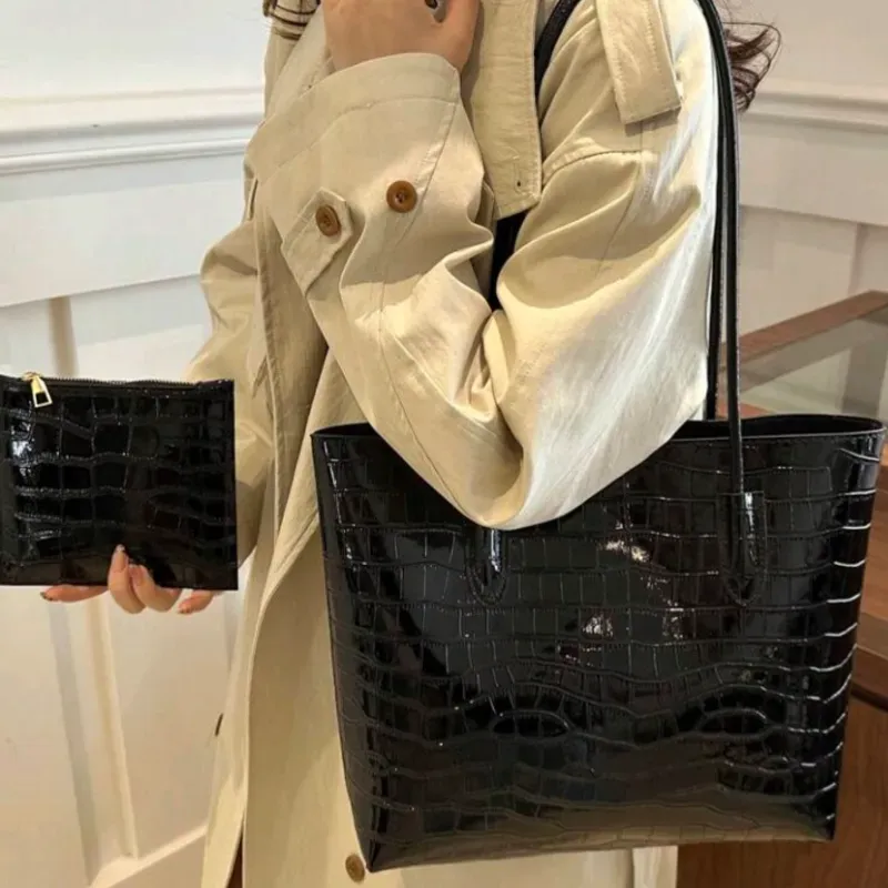 Bolso de charol 