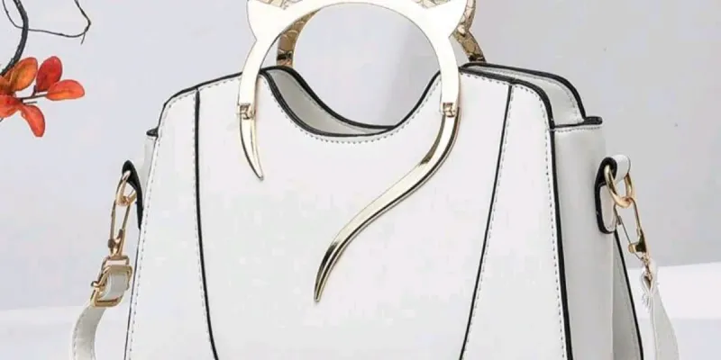Bolso oreja de gato