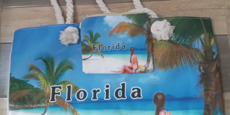 Bolso playero con monedero