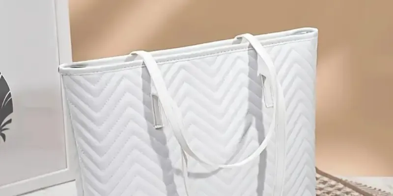 Bolso tote de mujer con diseño