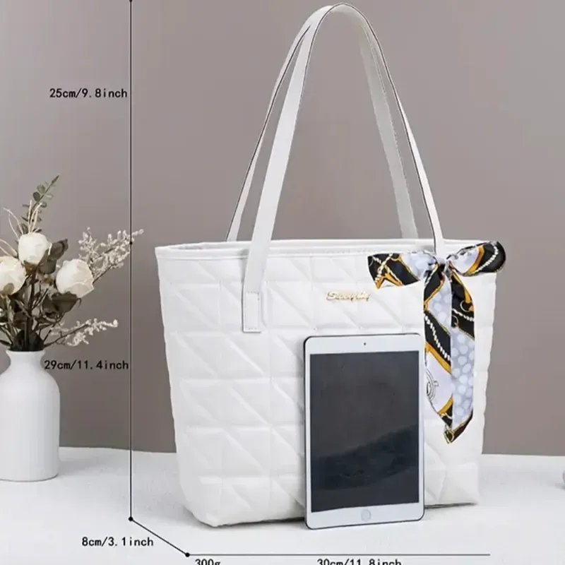 Bolso tote grande con adorno