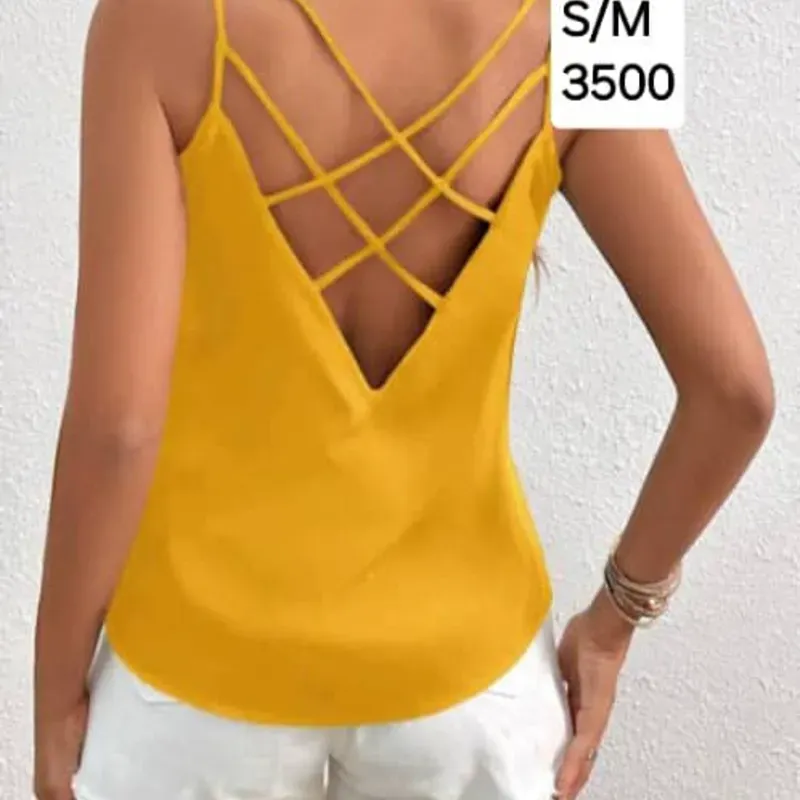 Blusa amarilla con espalda de tiras