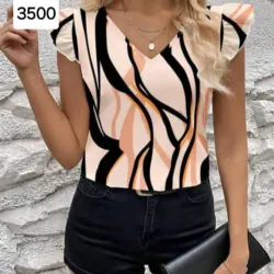 Blusa con mangas de vuelo