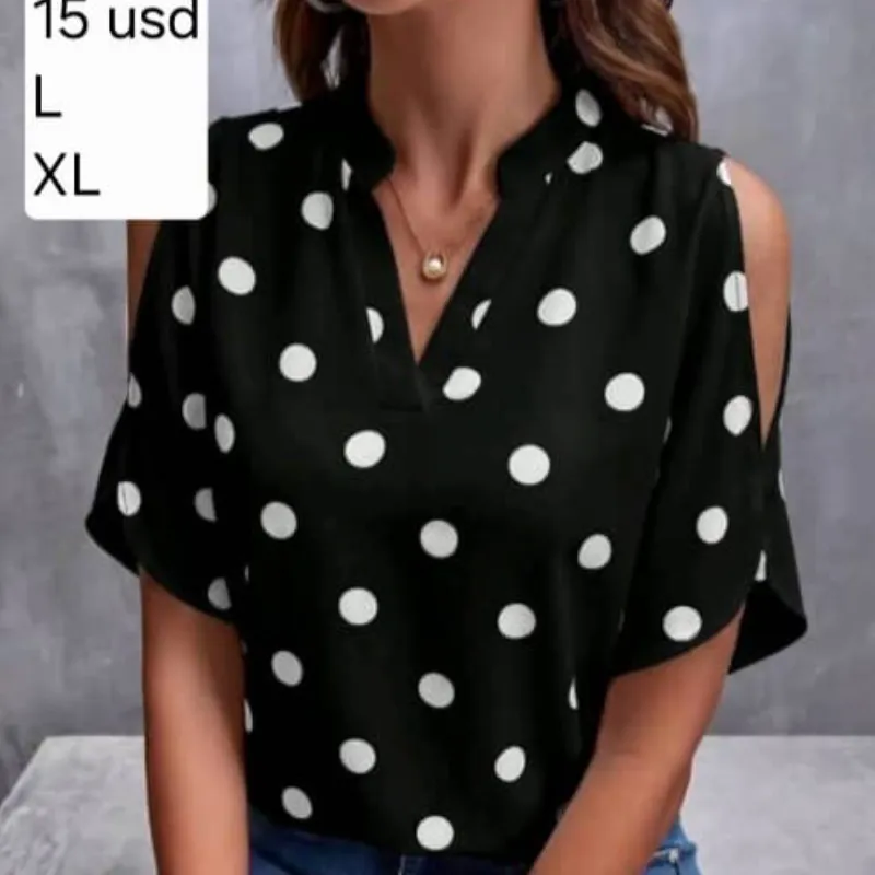 Blusa Negra de bolas
