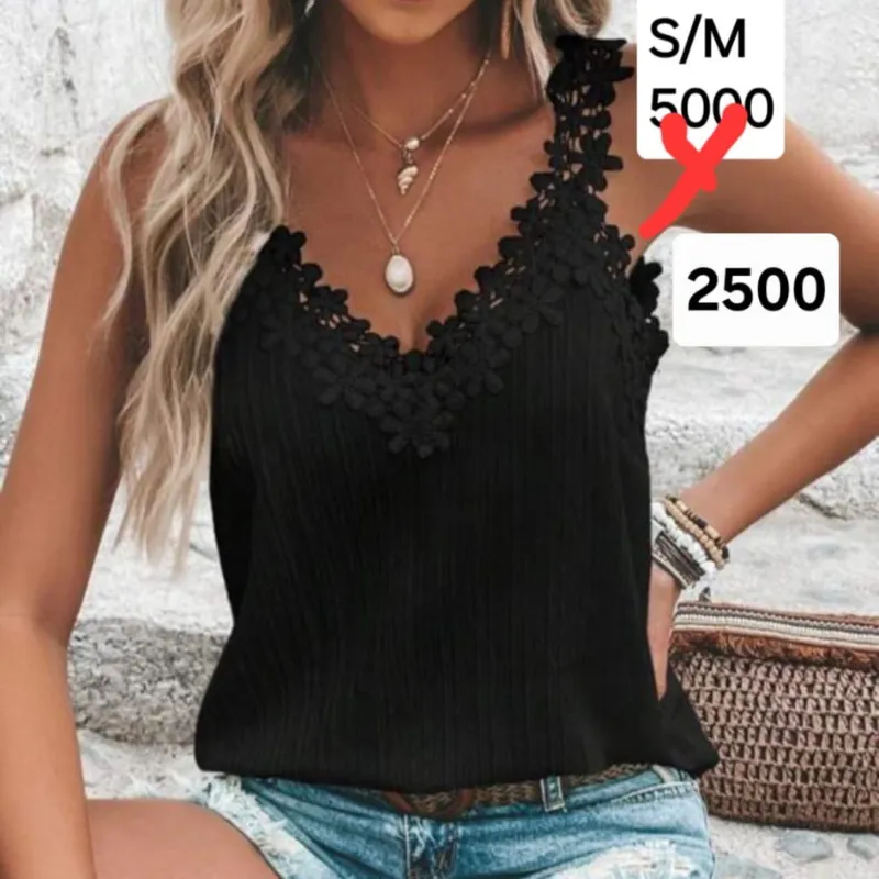 Blusa negra de tirantes