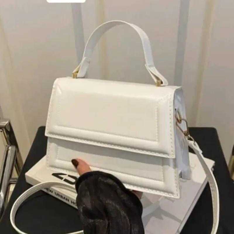 Cartera blanca 