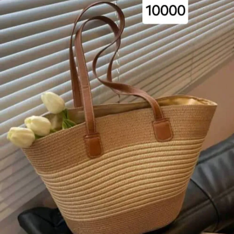 Cartera de paja a rayas