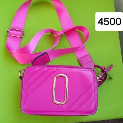 Cartera fucsia 