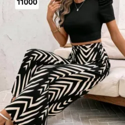 Conjunto negro y estampado