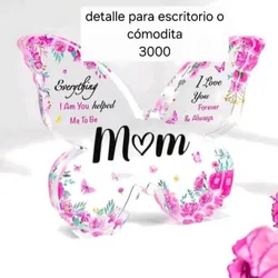 Mariposa rosada mamá