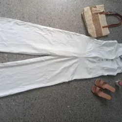 Mono blanco