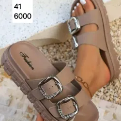 Sandalias engomadas